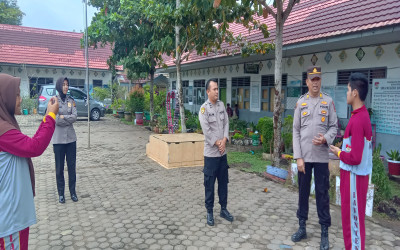 Polri Gelar Sosialisasi di SMAN 10 Batanghari