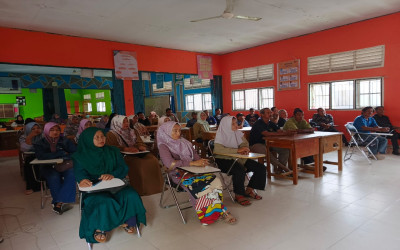 Pertemuan Wali Siswa Kelas XII SMAN 10 Batanghari: Strategi Masuk Universitas 2025